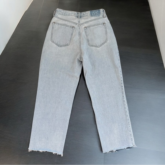 NEW Abercrombie & Fitch 90s The Loose Wide Leg High Rise Light Blue 28 Short - Picture 2 of 12